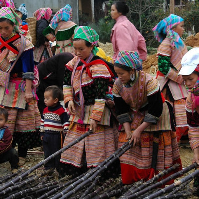 Sapa Market Exploration